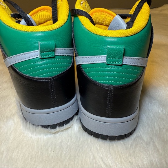 Nike Hi-Dunk sneakers in green, black gray and yellow men’s size 11 - Picture 3 of 5